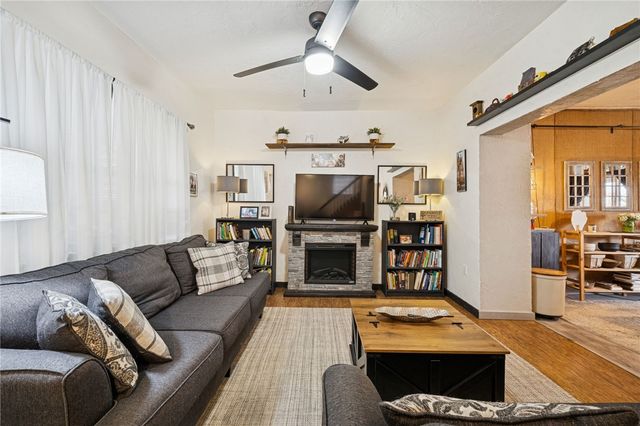 1523 Victoria Ave, New Kensington, PA 15068