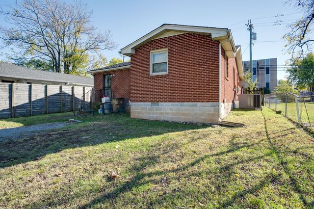 1302 Hawkins St, Nashville, TN 37203