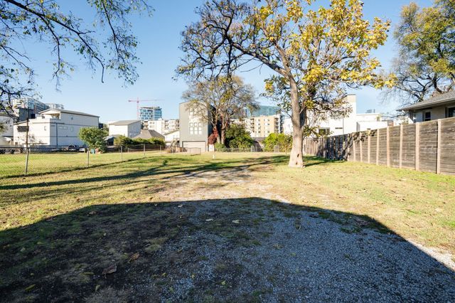 1302 Hawkins St, Nashville, TN 37203