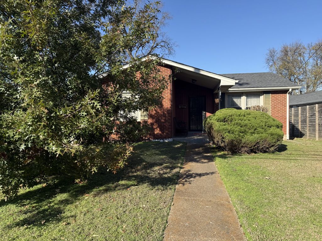1302 Hawkins St, Nashville, TN 37203