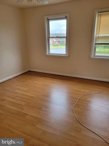 3443 DUNHAVEN RD, Dundalk, MD 21222