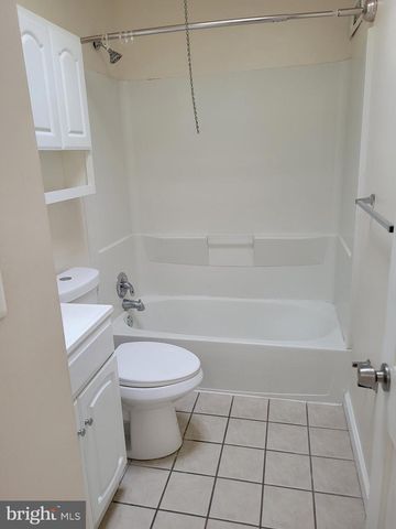 3443 DUNHAVEN RD, Dundalk, MD 21222