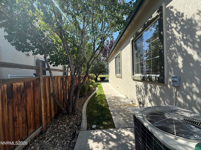 6756 Cinnamon Drive, Sparks, NV 89436