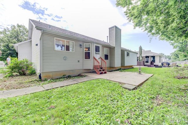 1733 Forest Trace Drive, O'fallon, MO 63368