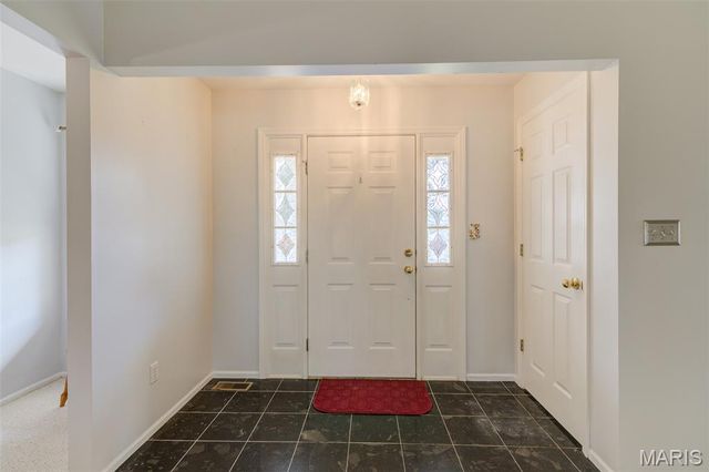 1733 Forest Trace Drive, O'fallon, MO 63368