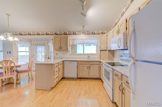 1733 Forest Trace Drive, O'fallon, MO 63368