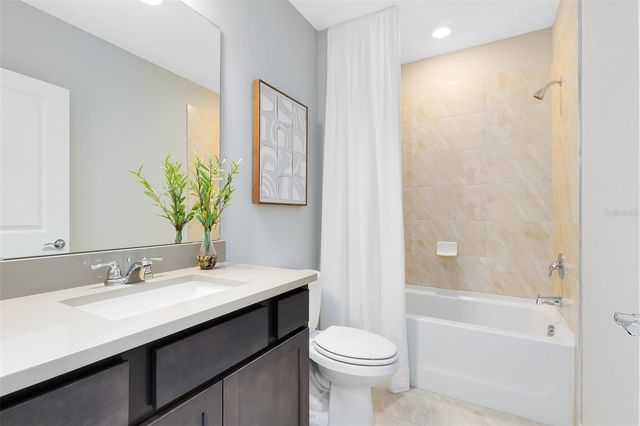 5024 HOLM OAK DRIVE, St Cloud, FL 34771