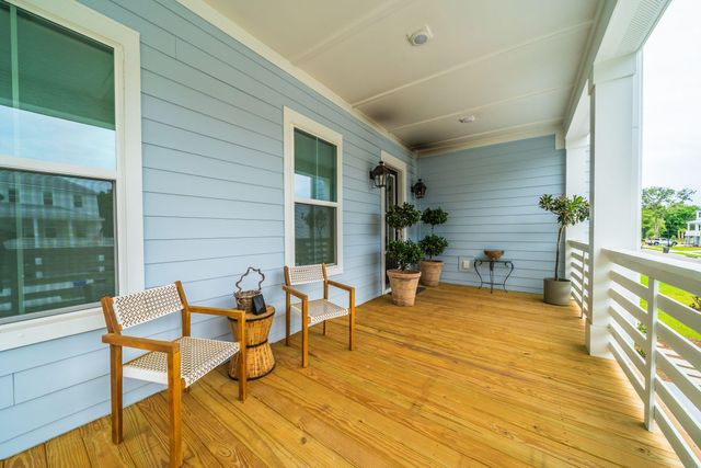 1427 Dahlia Drive, Mount Pleasant, SC 29464