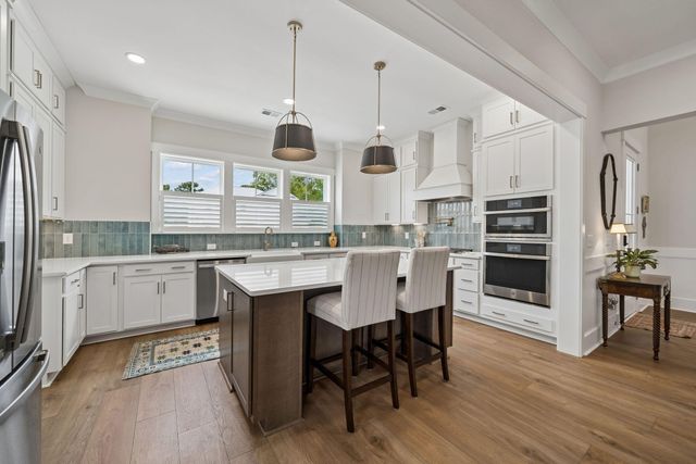 1427 Dahlia Drive, Mount Pleasant, SC 29464