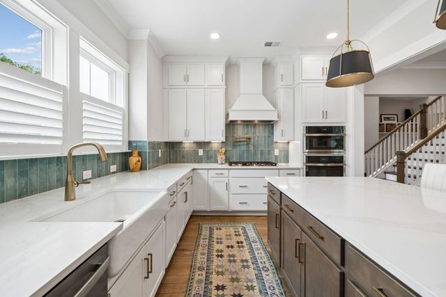 1427 Dahlia Drive, Mount Pleasant, SC 29464