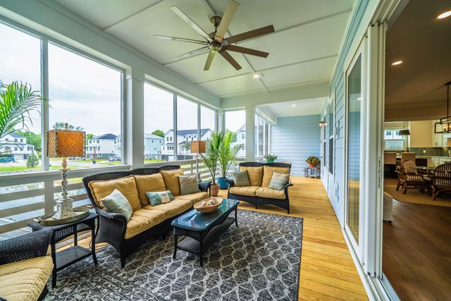1427 Dahlia Drive, Mount Pleasant, SC 29464