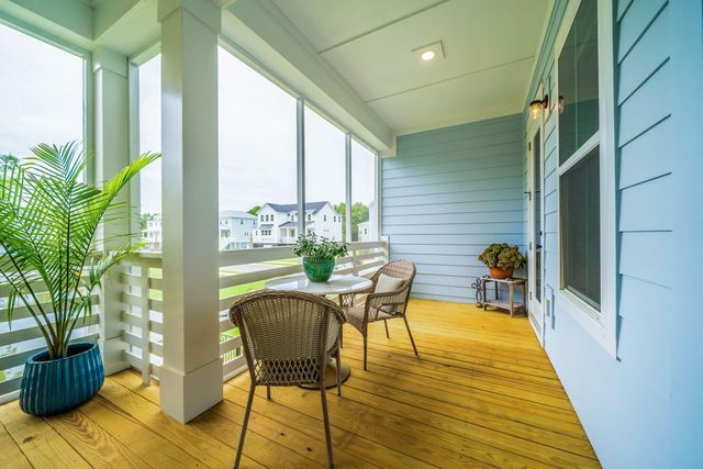 1427 Dahlia Drive, Mount Pleasant, SC 29464