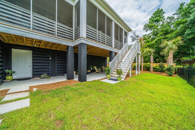 1427 Dahlia Drive, Mount Pleasant, SC 29464