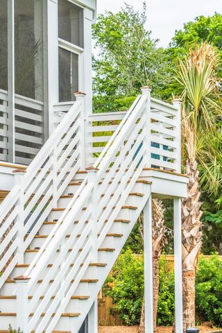 1427 Dahlia Drive, Mount Pleasant, SC 29464