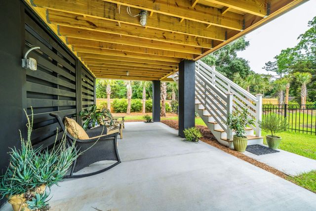 1427 Dahlia Drive, Mount Pleasant, SC 29464