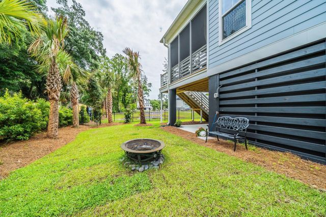1427 Dahlia Drive, Mount Pleasant, SC 29464