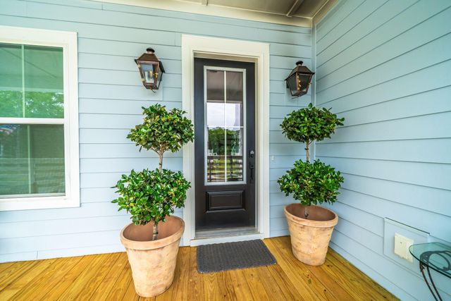 1427 Dahlia Drive, Mount Pleasant, SC 29464