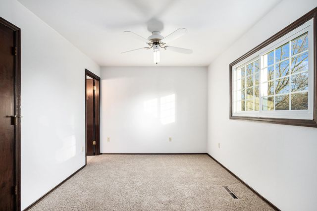 71 Tanglewood Trail, Valparaiso, IN 46385