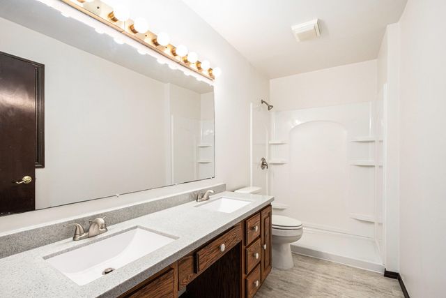 71 Tanglewood Trail, Valparaiso, IN 46385