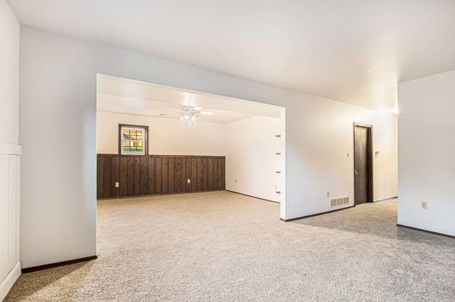 71 Tanglewood Trail, Valparaiso, IN 46385