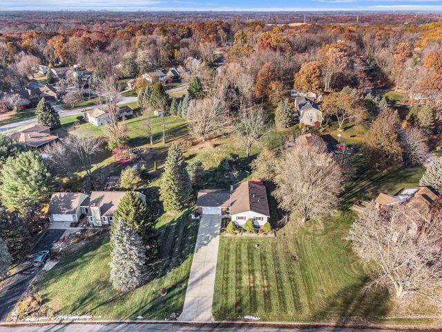 71 Tanglewood Trail, Valparaiso, IN 46385