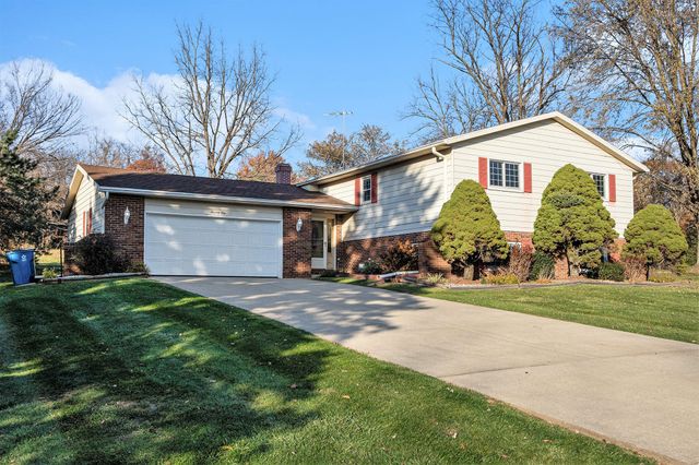 71 Tanglewood Trail, Valparaiso, IN 46385