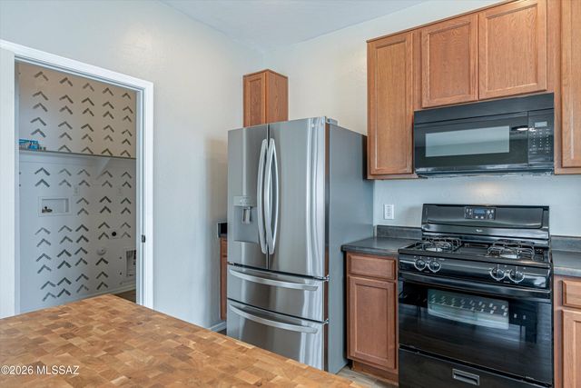 8361 W Screech Owl Drive, Tucson, AZ 85757