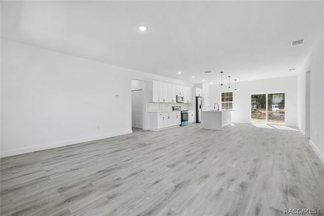 144 W Ruska Place, Citrus Springs, FL 34434