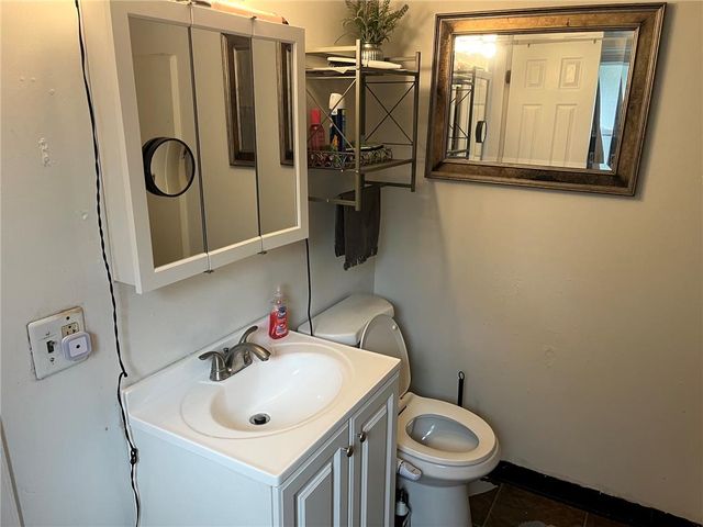 765 3rd St, Whitehall Twp, PA 18052