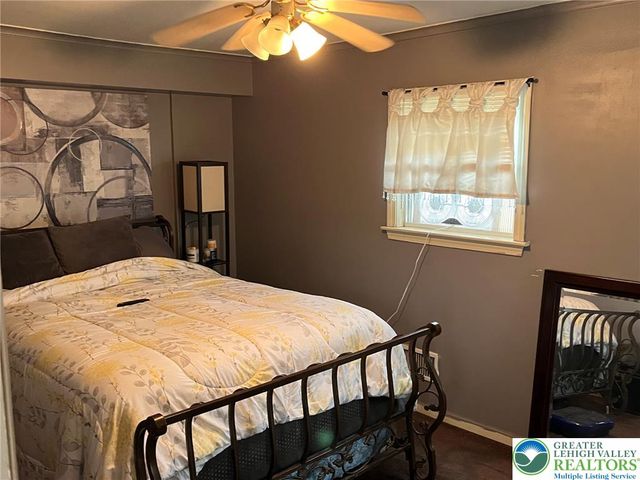 765 3rd St, Whitehall Twp, PA 18052