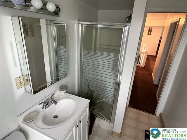 765 3rd St, Whitehall Twp, PA 18052