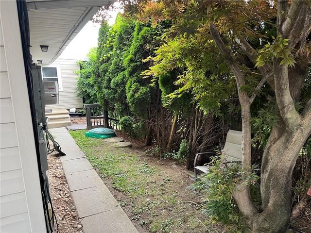 765 3rd St, Whitehall Twp, PA 18052