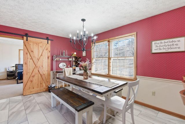 188 Geneva Avenue, Irvine, KY 40336