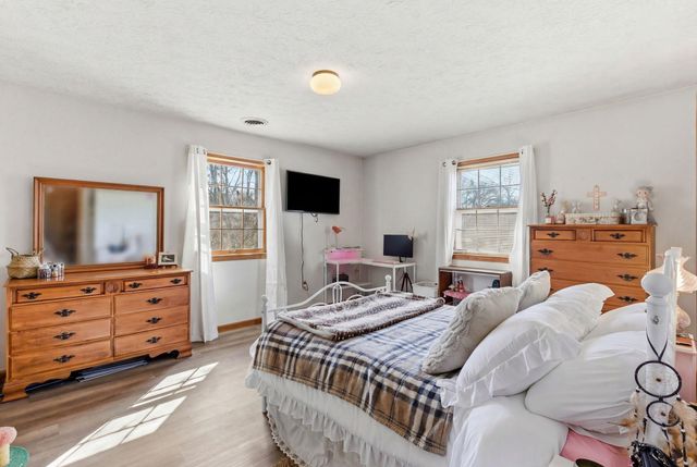 188 Geneva Avenue, Irvine, KY 40336