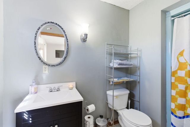 188 Geneva Avenue, Irvine, KY 40336