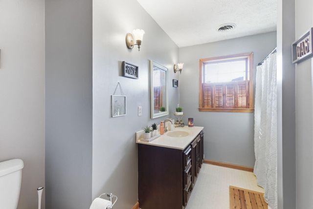 188 Geneva Avenue, Irvine, KY 40336