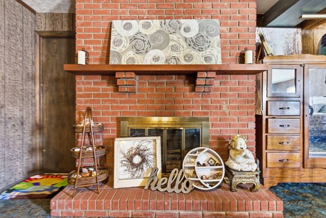 188 Geneva Avenue, Irvine, KY 40336