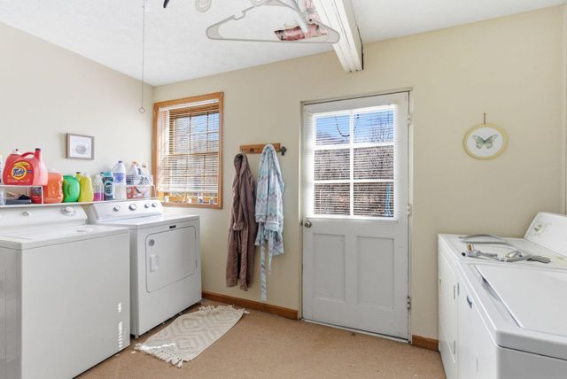 188 Geneva Avenue, Irvine, KY 40336