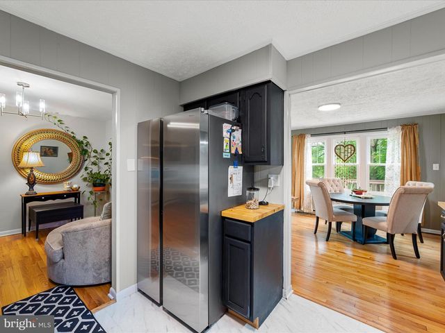 537 RIDGE RD S, Martinsburg, WV 25403