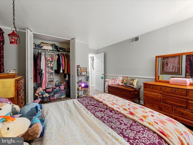 537 RIDGE RD S, Martinsburg, WV 25403