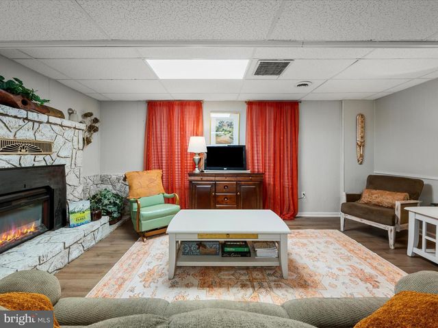 537 RIDGE RD S, Martinsburg, WV 25403