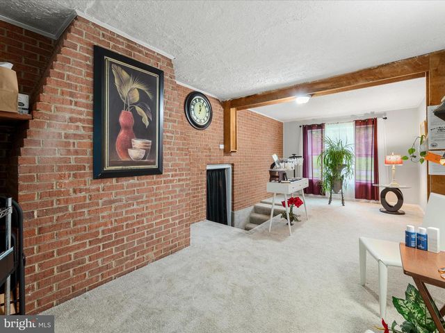 537 RIDGE RD S, Martinsburg, WV 25403