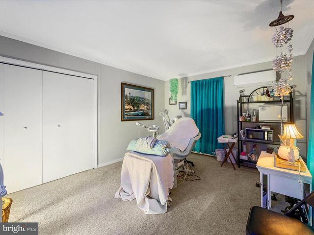 537 RIDGE RD S, Martinsburg, WV 25403