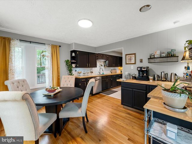 537 RIDGE RD S, Martinsburg, WV 25403