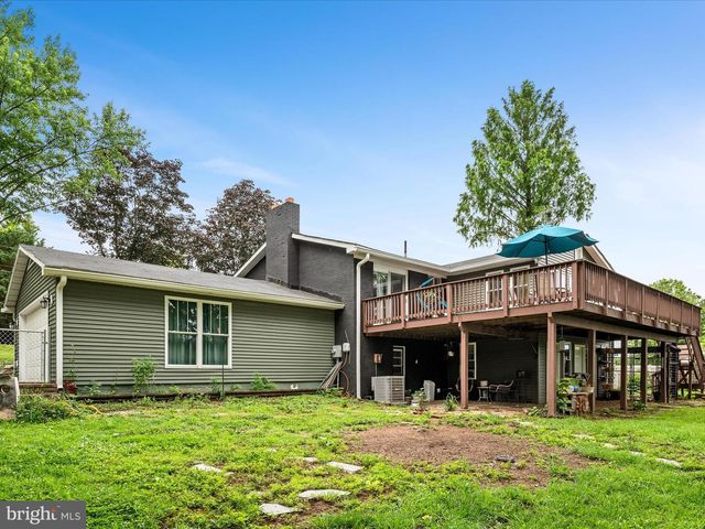 537 RIDGE RD S, Martinsburg, WV 25403