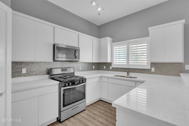 13156 RED COVE Cove, El Paso, TX 79938