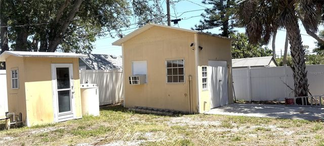 495 BURKE ROAD, Venice, FL 34293