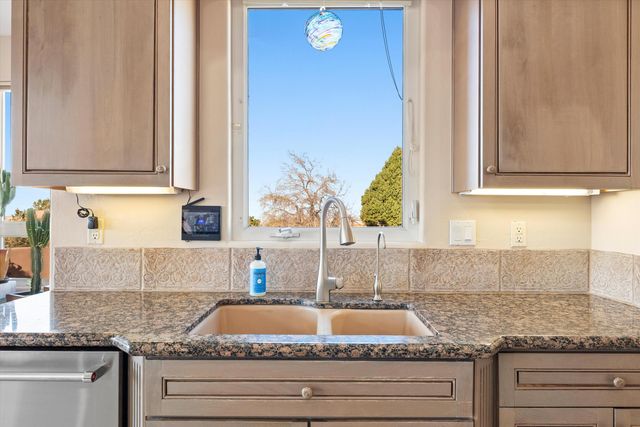 6109 Copper Rose Street NE, Albuquerque, NM 87111