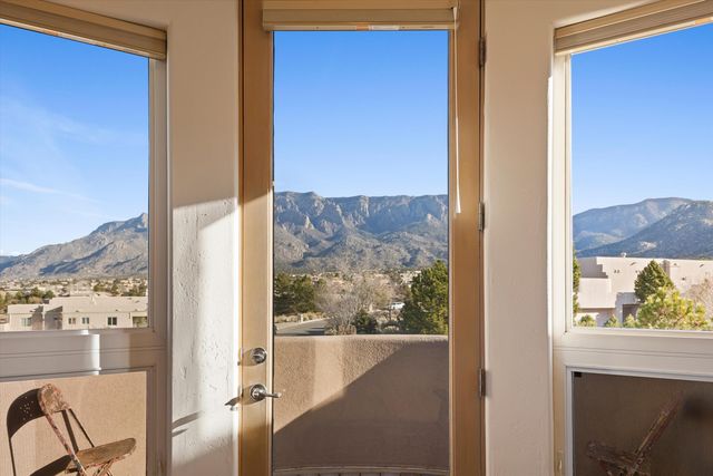 6109 Copper Rose Street NE, Albuquerque, NM 87111