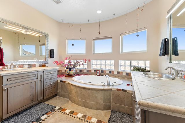 6109 Copper Rose Street NE, Albuquerque, NM 87111